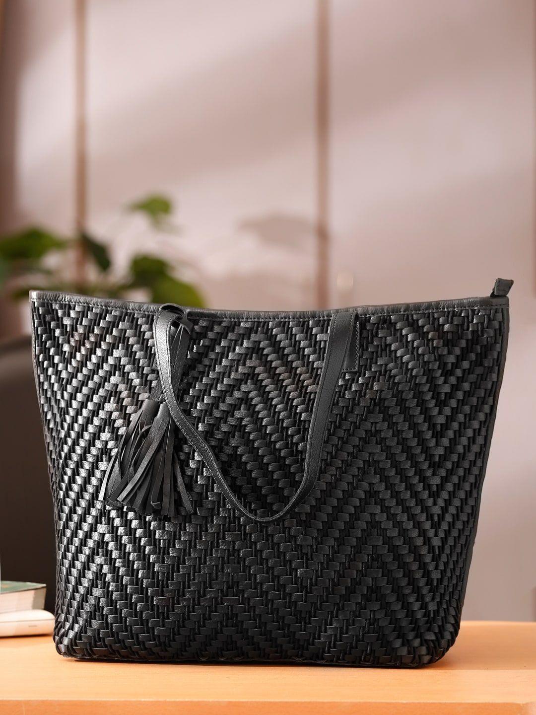 suvaska black textured leather oversized structured shoulder bag with quilted