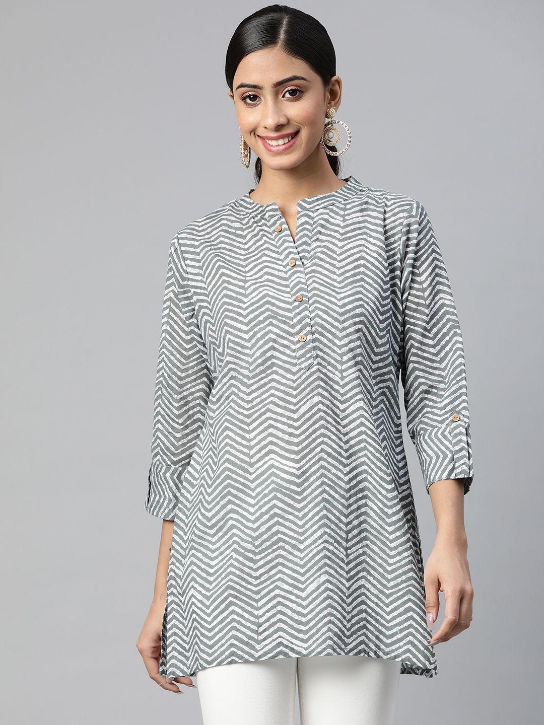 svarchi grey & white chevron printed kurti