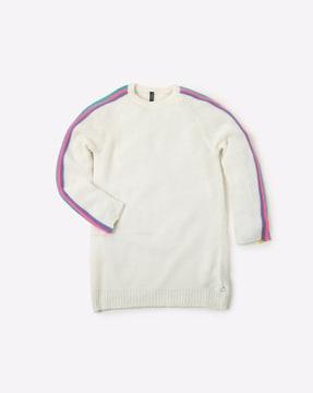 sweater with contrast taping