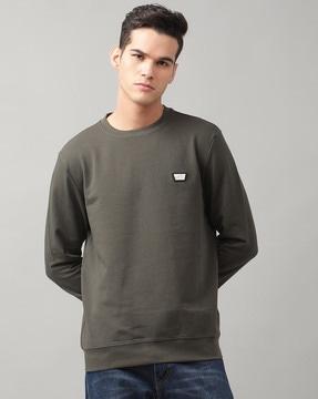 sweatshirt with applique