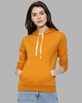 sweatshirt with kangaroo pockets