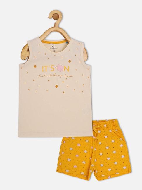 sweet-dreams-kids-beige-&-mustard-printed-t-shirt-with-shorts