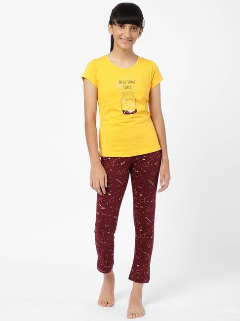 sweet dreams kids yellow & maroon printed t-shirt with pyjamas