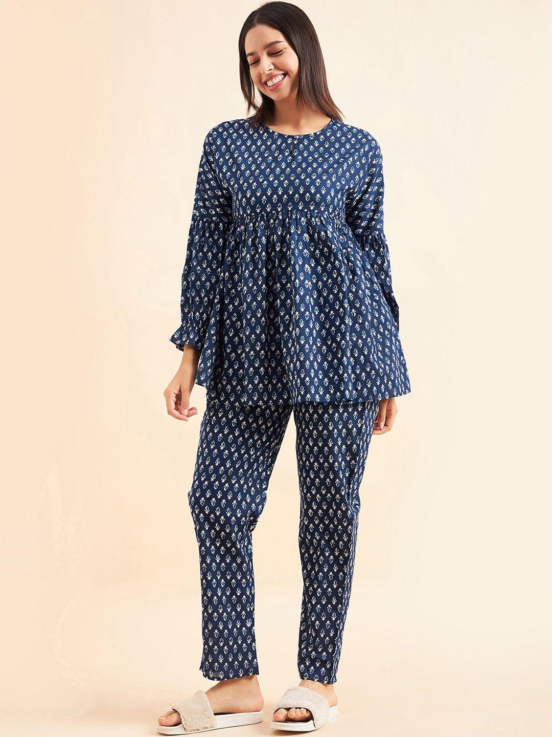 sweet dreams women blue & white ethnic motifs printed pure cotton night suit