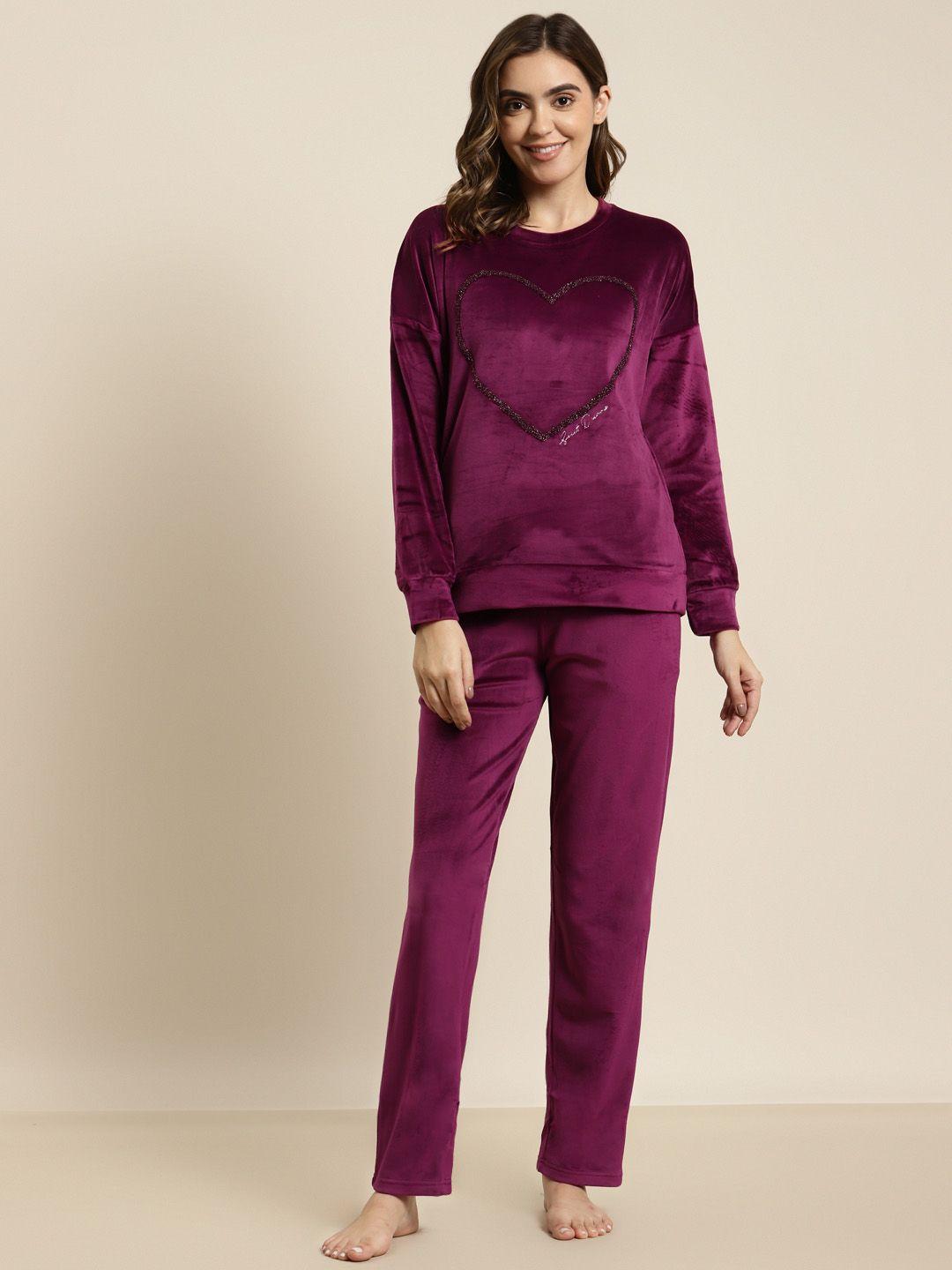 sweet dreams women burgundy solid velvet pyjama set
