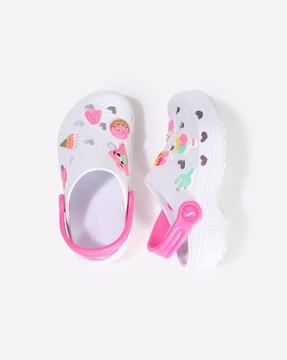 sweetheart slingback clogs with appliques