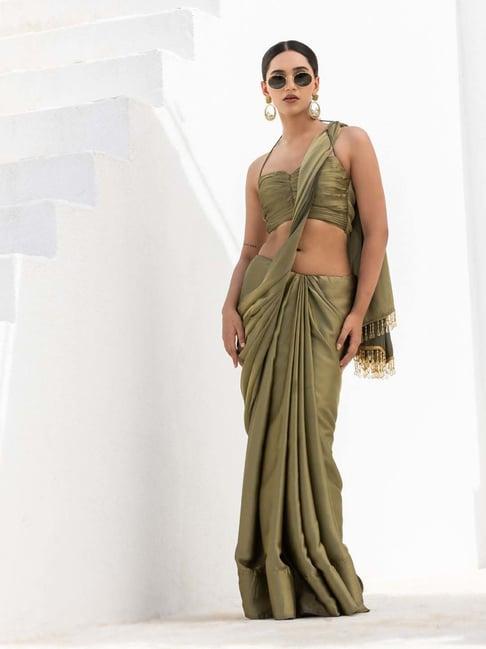 swtantra green saree with unstitched blouse