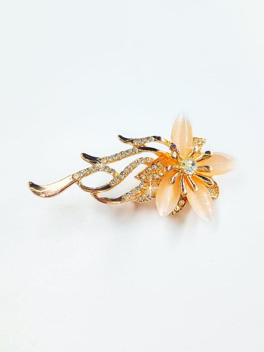 syga flower charm brooch