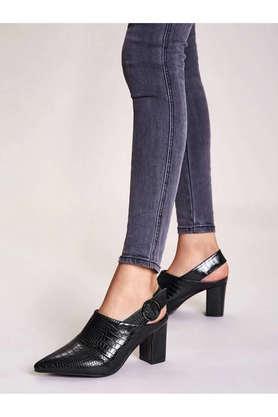 synthetic buckle women's casual pumps - black