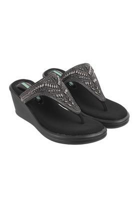 synthetic slipon womens casual wear flip flops - black