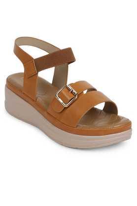 synthetic buckle women's casual sandals - tan
