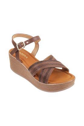synthetic slip-on women's casual sandals - brown