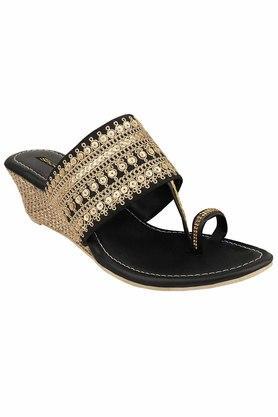 synthetic womens casual sandals - black