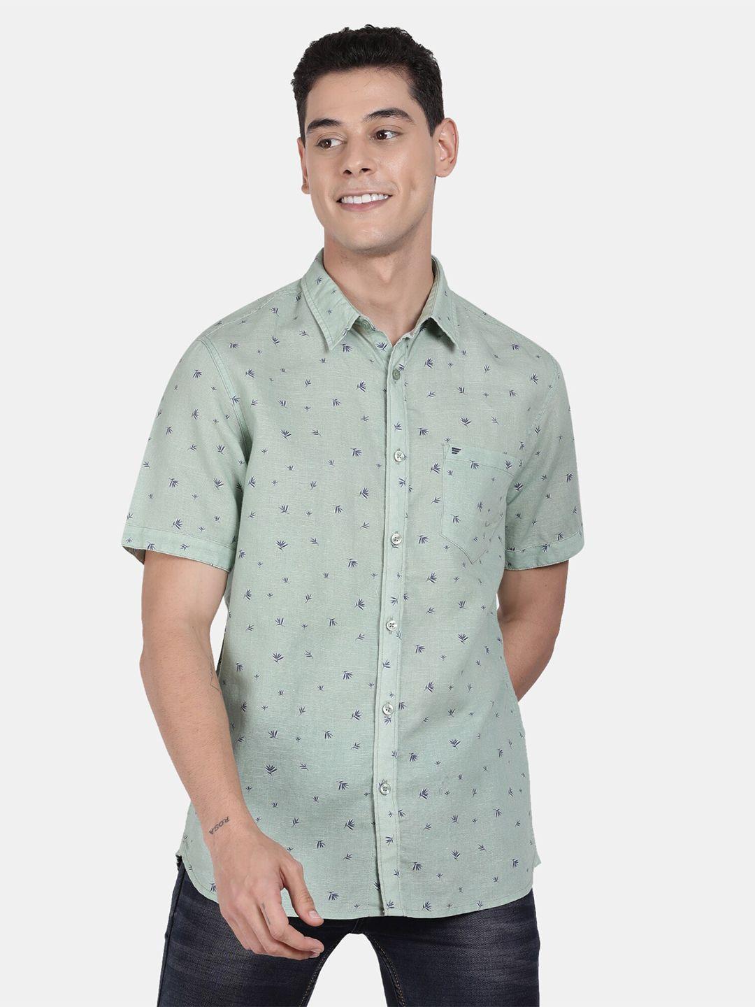 t-base men green standard printed casual shirt