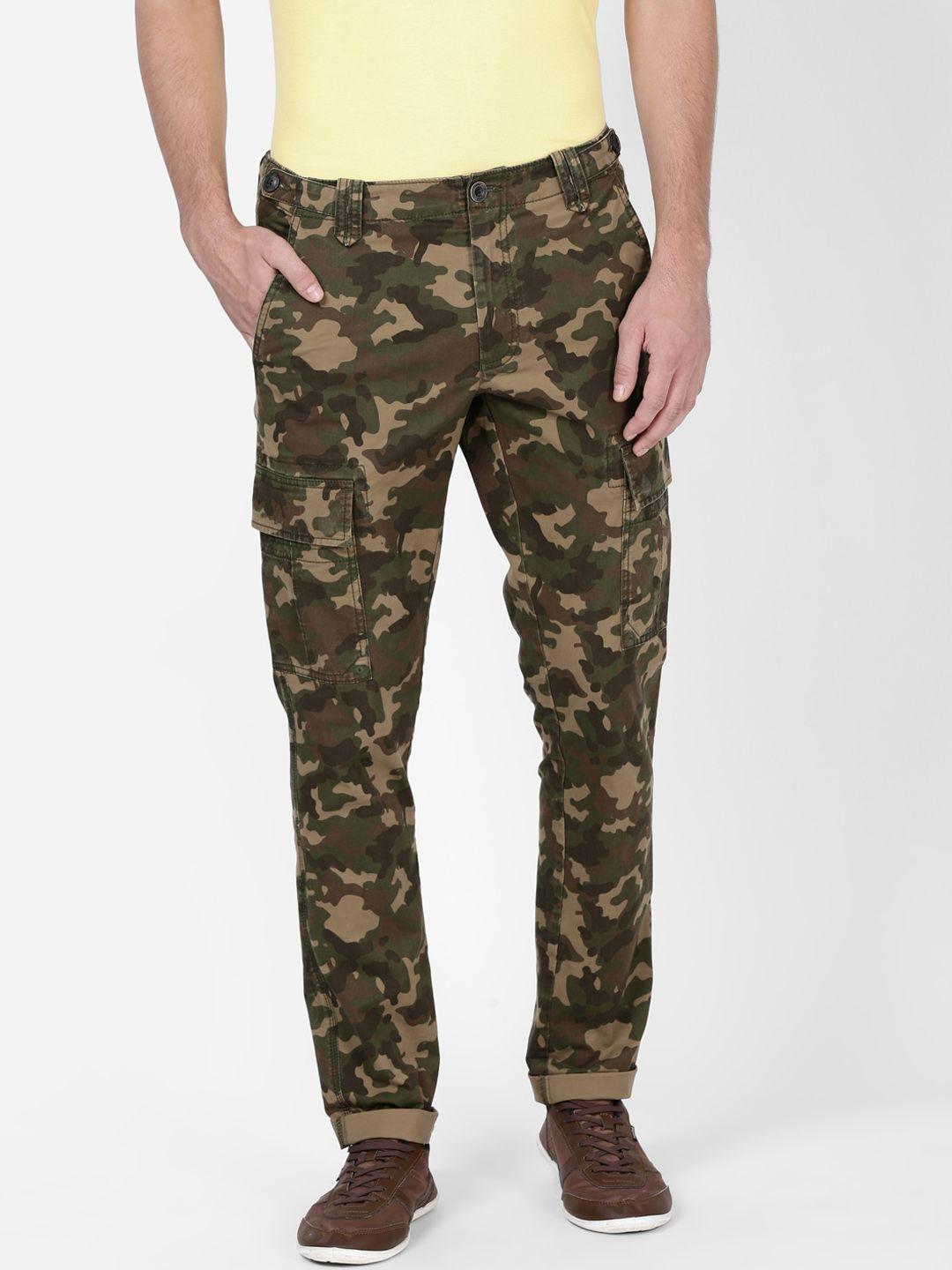 t-base men camouflage printed cotton easy wash mid-rise cargos trousers