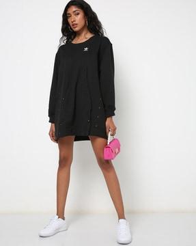 t-shirt dress with snap buttons