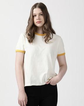 t-shirt with contrast hems