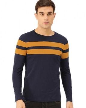 t-shirt with striped detail