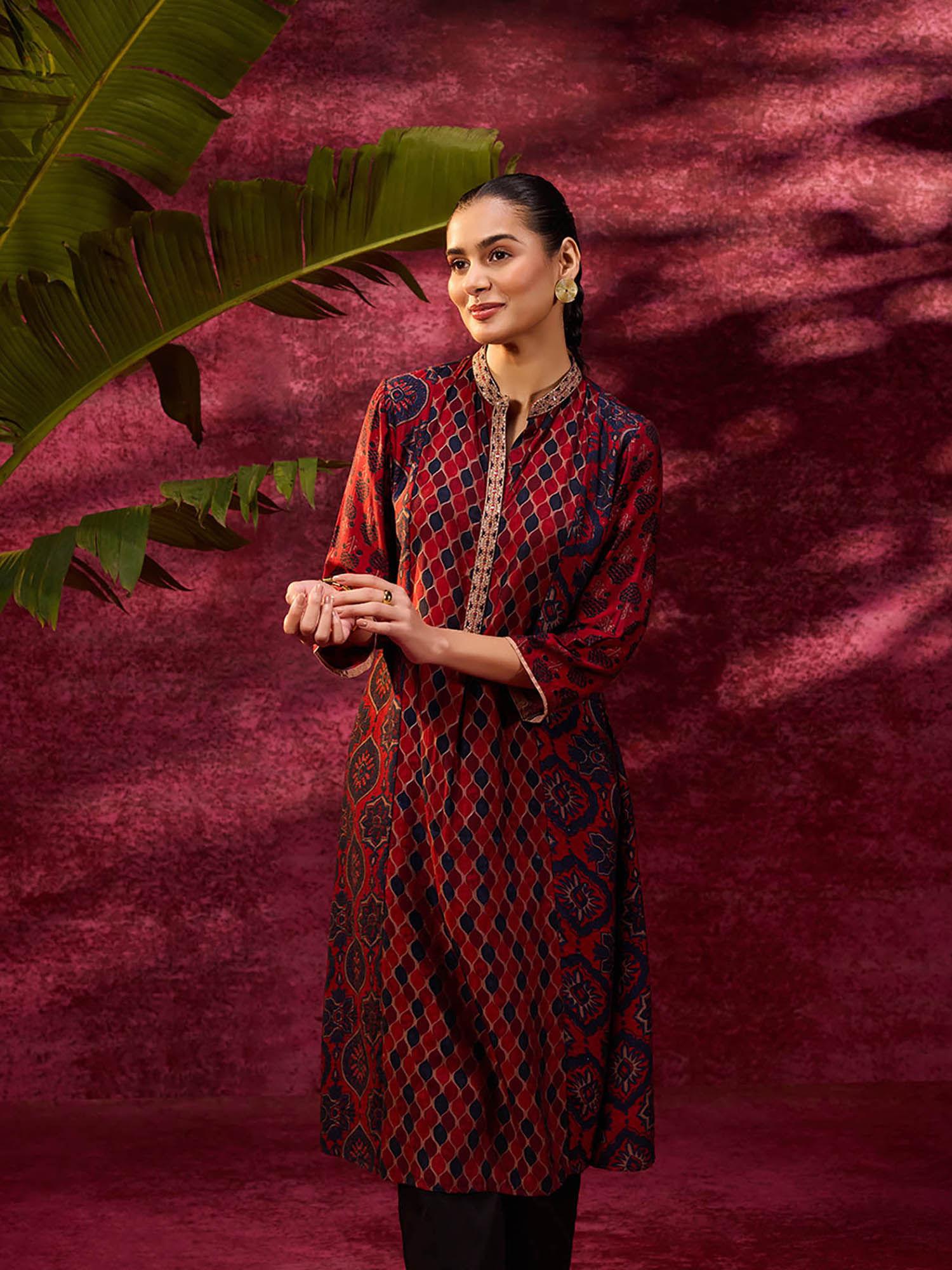 taara maroon printed viscose silk kurta for women