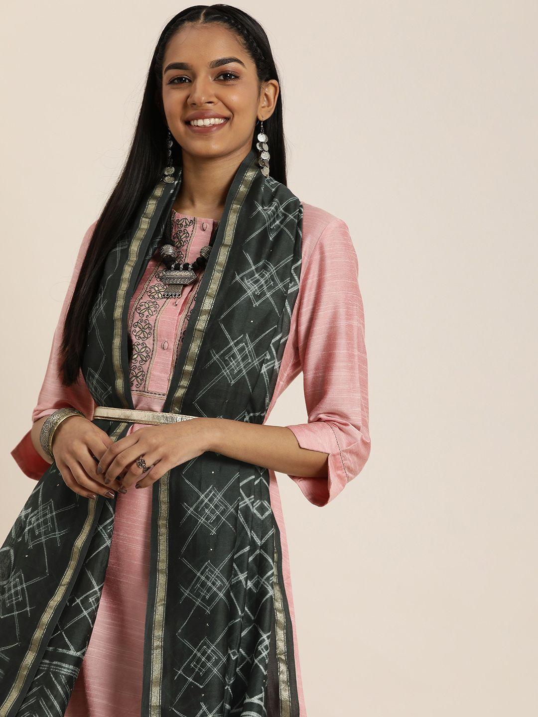 taavi geometric printed mukaish dupatta