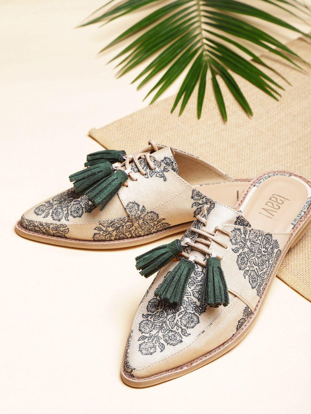 taavi women beige & green woven legacy mules with tasselled detail