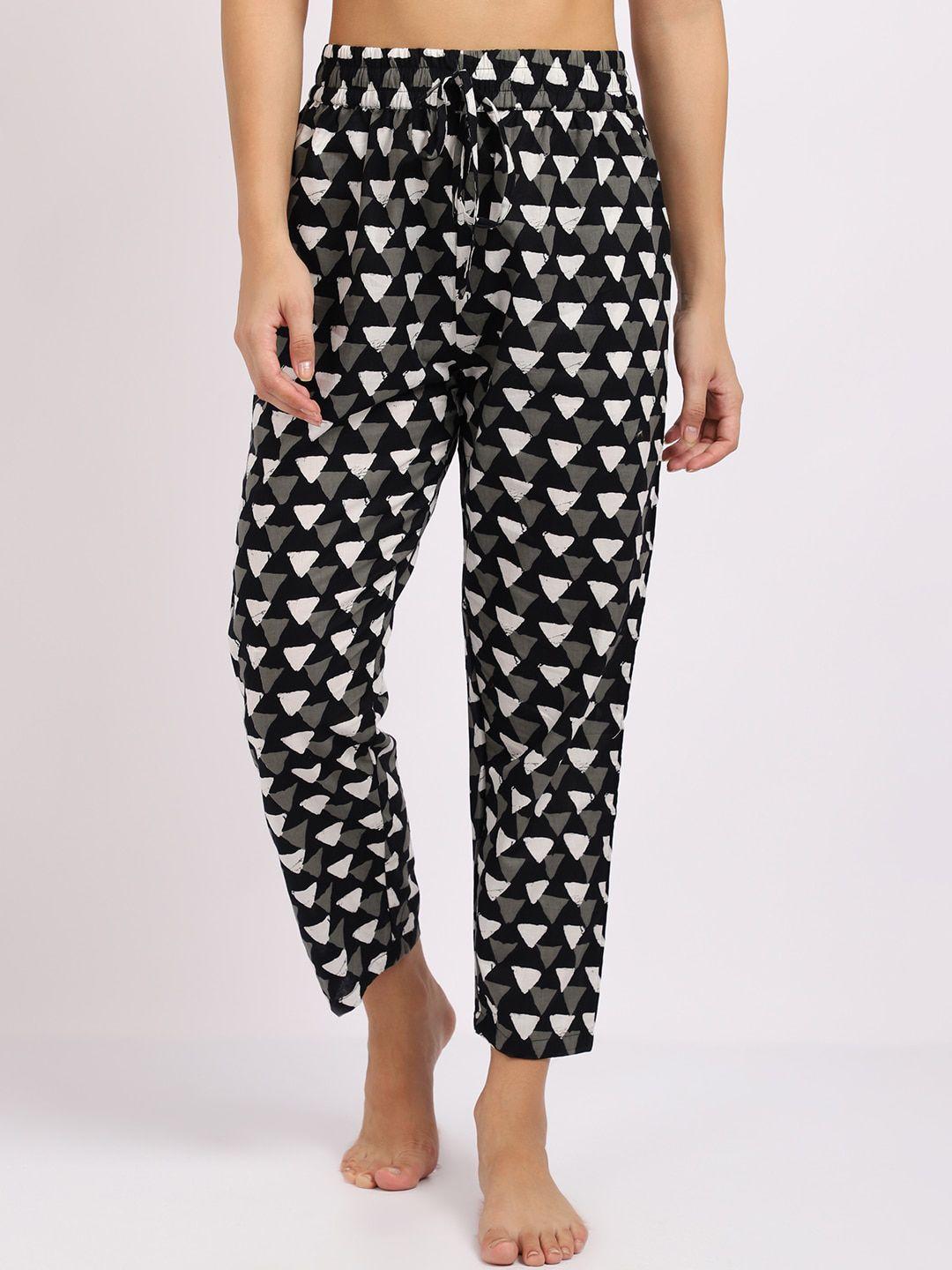 tag 7 women black & white geometric printed cotton lounge pants