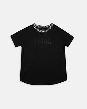 tailored-fit round- neck t-shirt