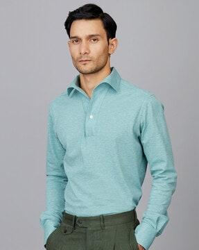 tailored-fit shirt with half-botton closure
