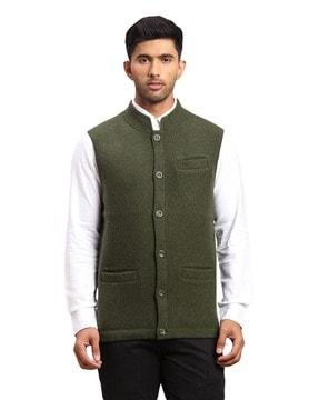 tailored fit jacket with button closure