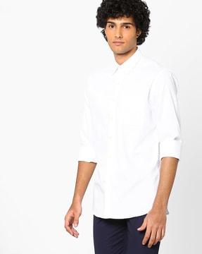 tailored fit shirt with curved hem