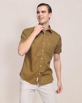 tailored fit shirt with patch pocket