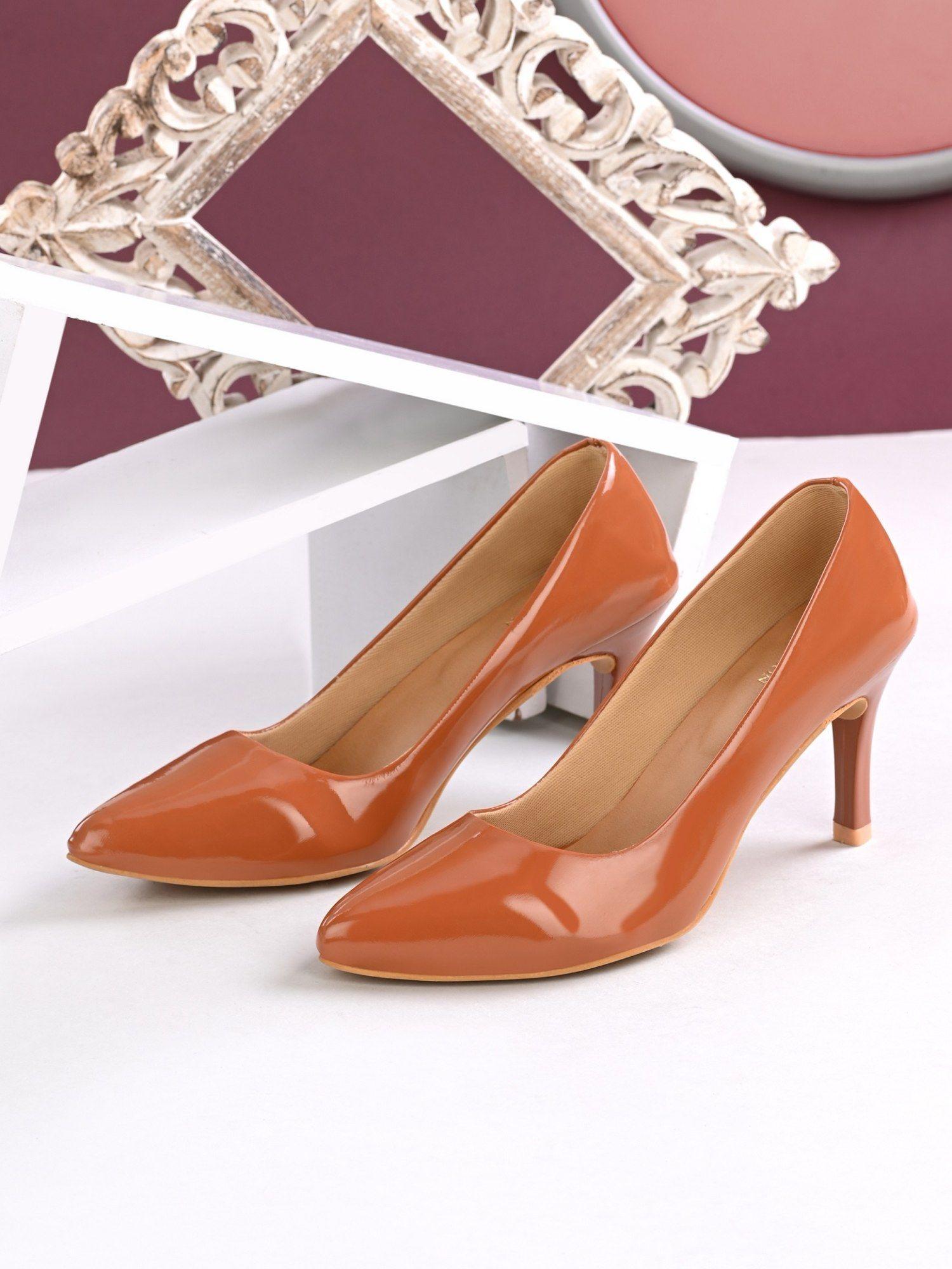 tan comfortable pumps