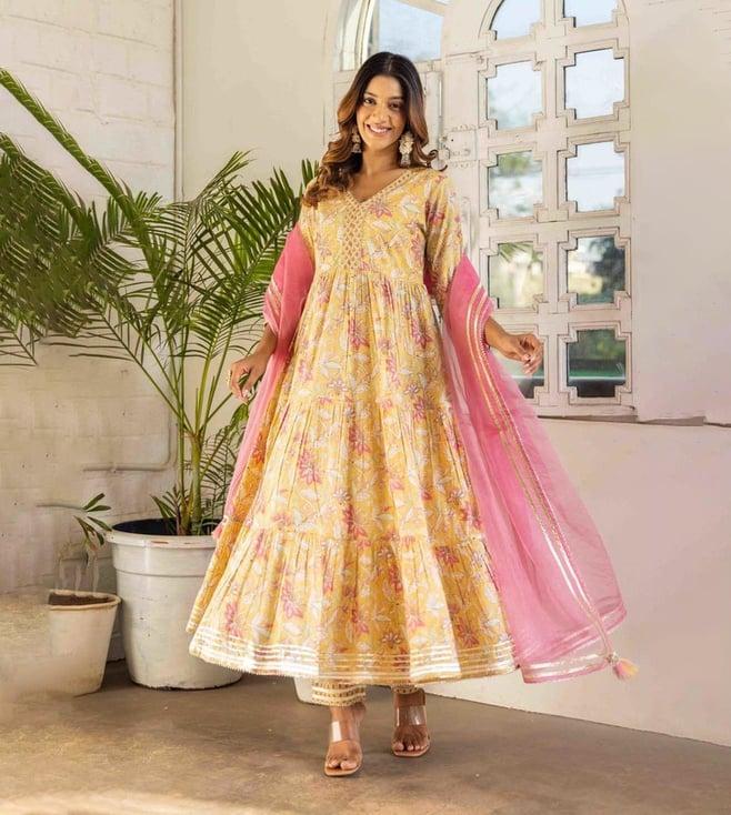 tara c tara yellow floral printed tiered kurta with pants and organza dupatta