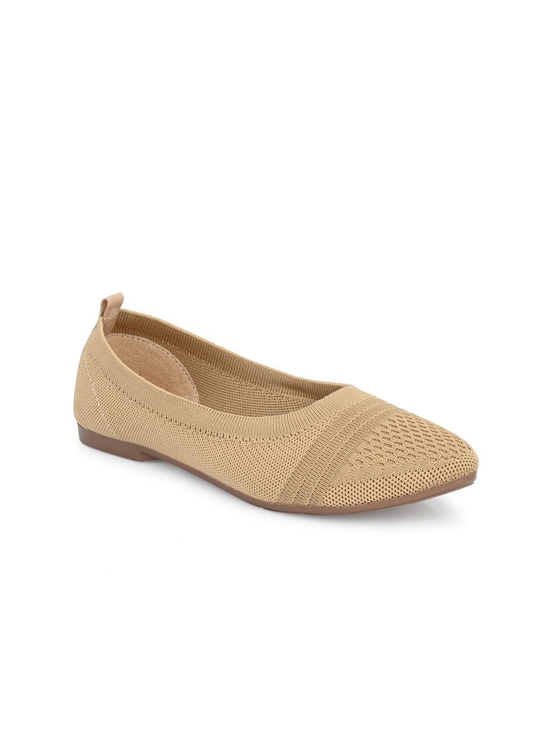 taurene women beige textured ballerinas flats