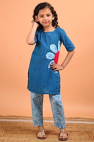 teal-blue-embroidered-kurta-set-for-girls
