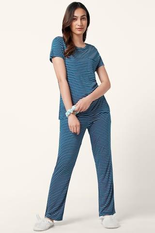 teal printeded round neck half sleeves women comfort fit t-shirt & pyjama set