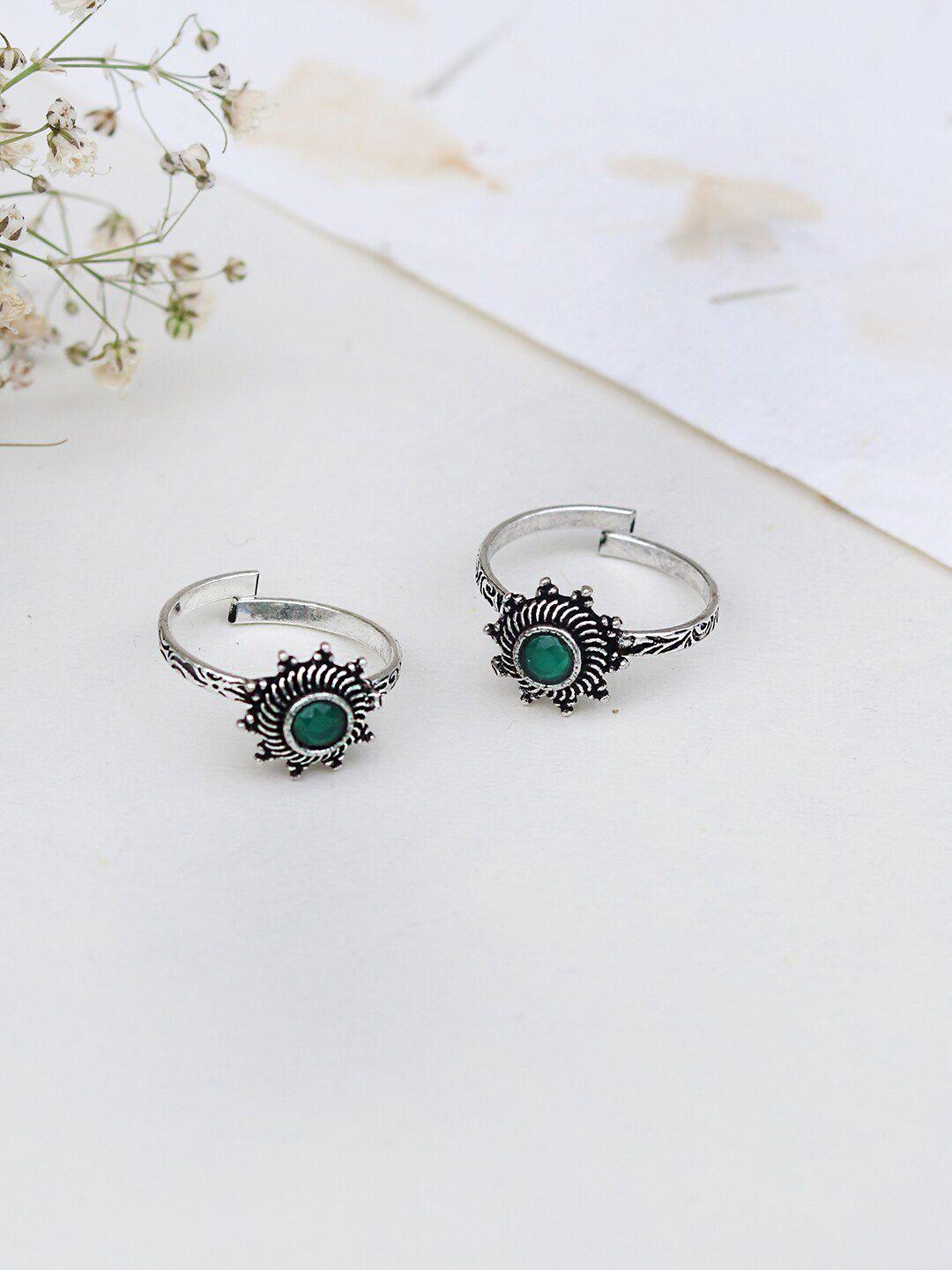 teejh green & silver toned set of 2 aashvi stone oxidised toe rings