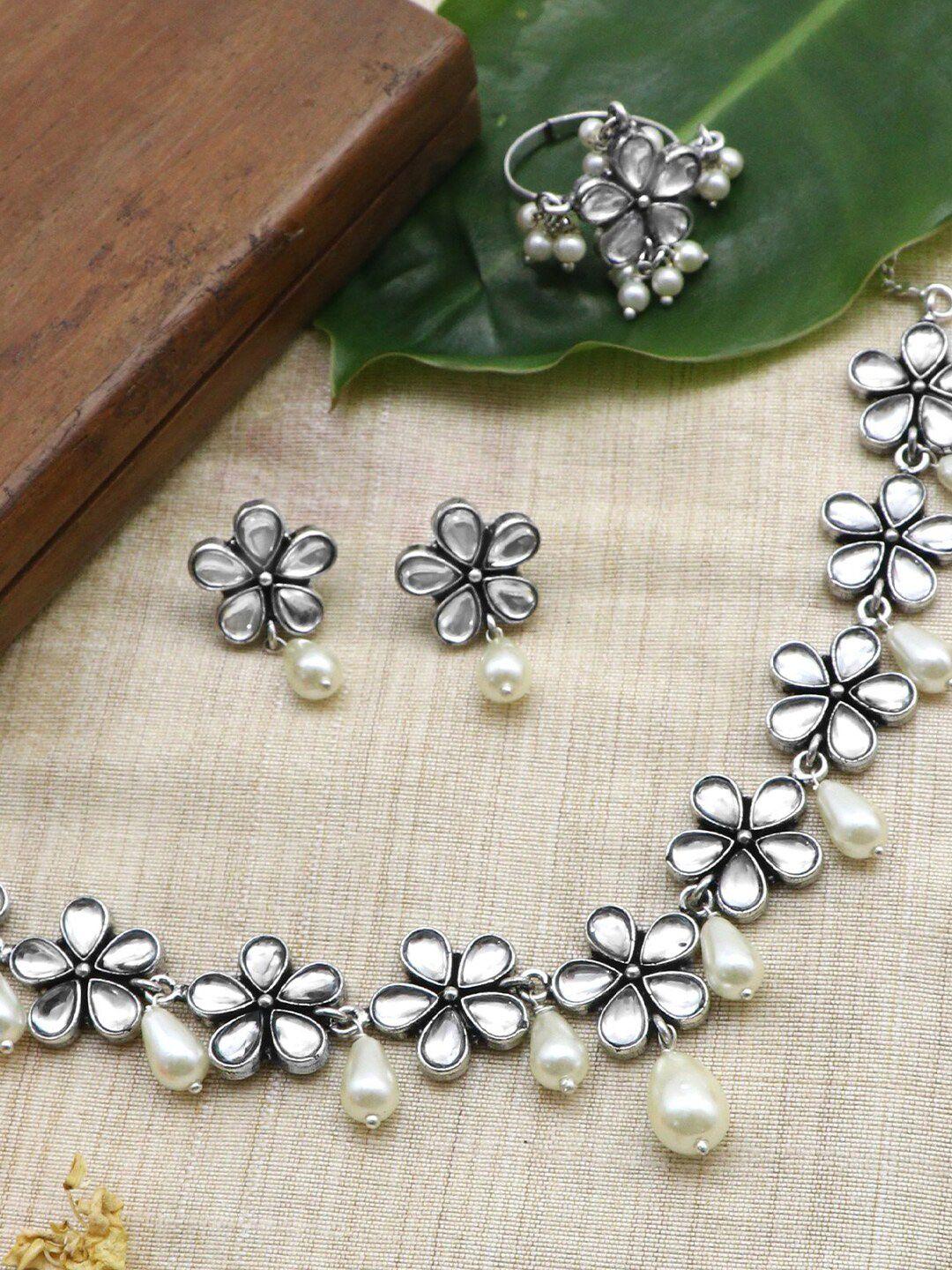 teejh oxidized silver-toned & white polki stone-studded & beaded jewellery set