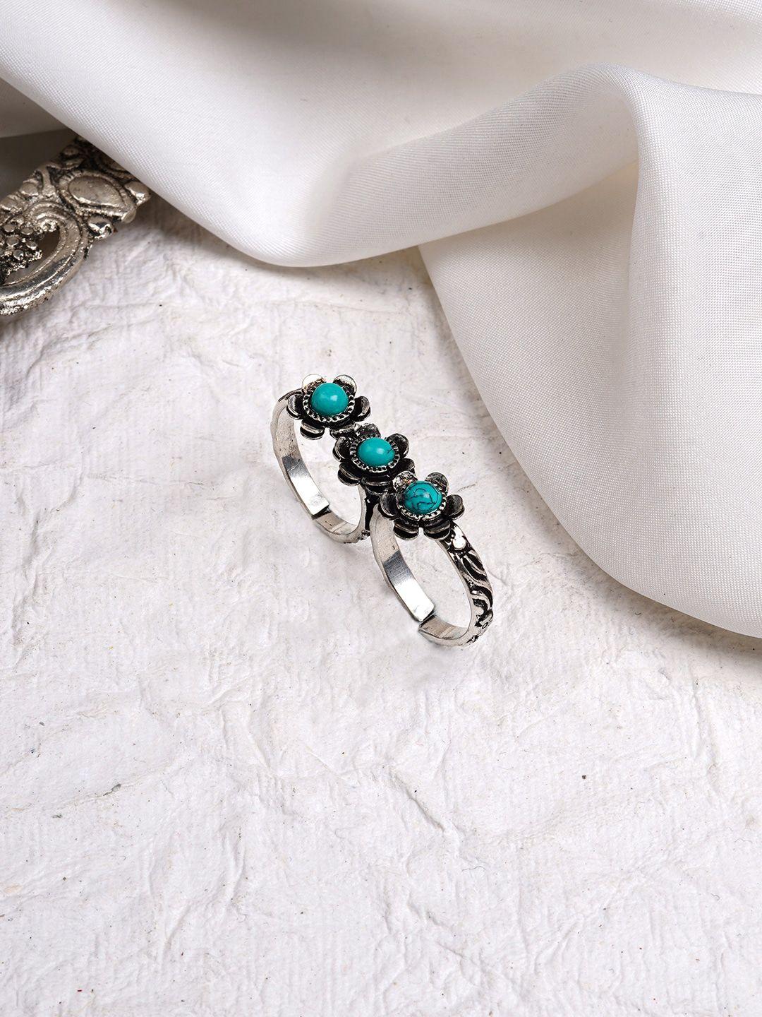 teejh silver-plated & turquoise blue oxidised stone studded toe ring