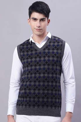 textured acrylic v-neck men's pullover - lead