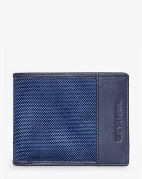 textured bi-folds wallet with logo