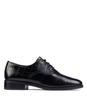 textured lace-up formal shoes
