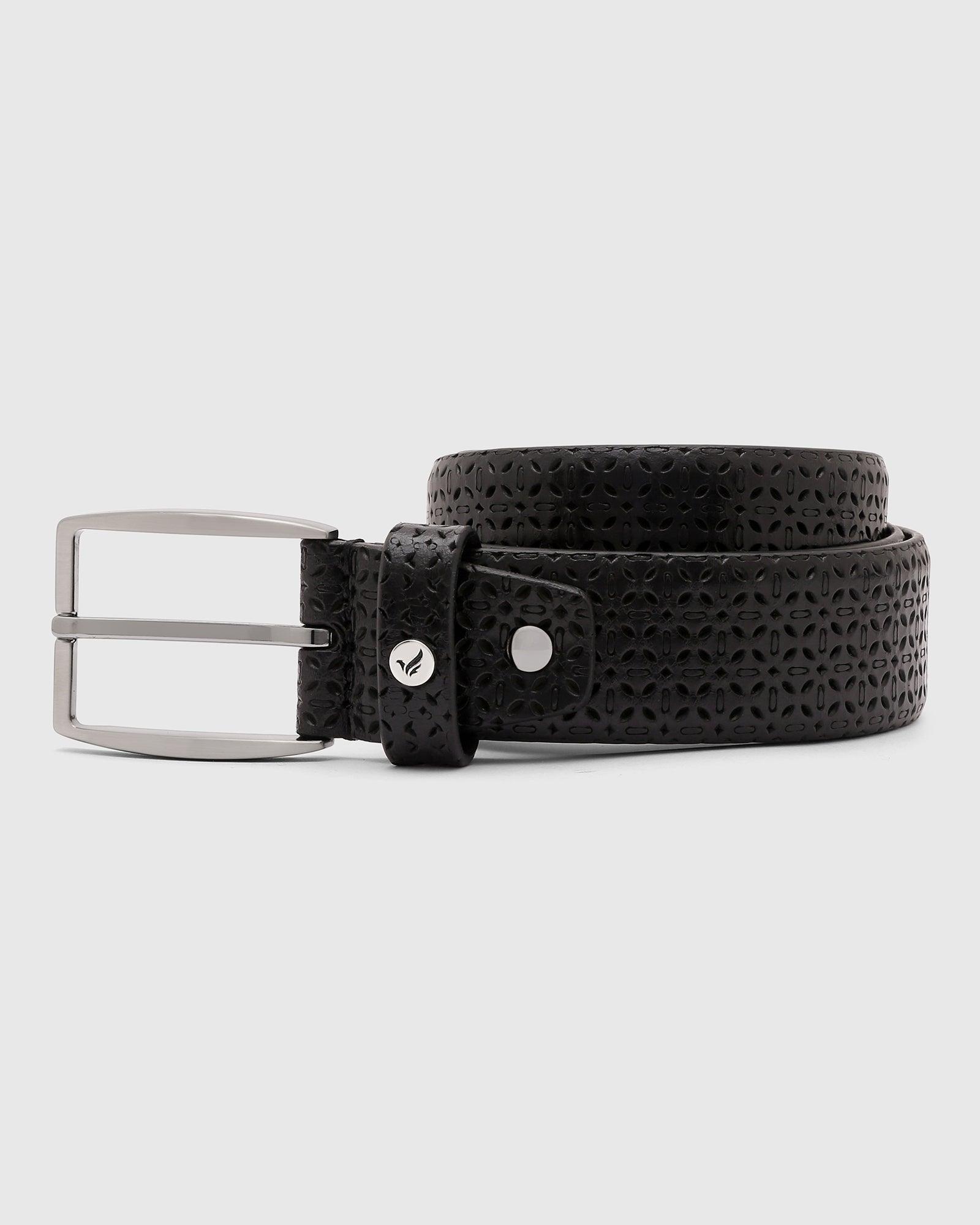 textured leather belt in black (qampel)