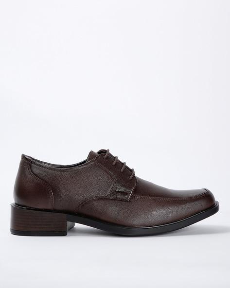 textured low-top derby shoes