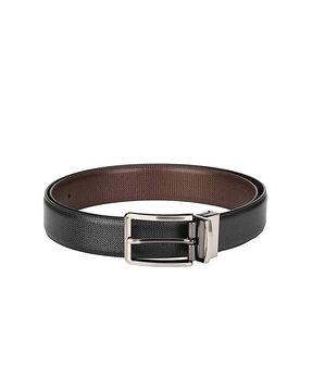 textured reversible belt with buckle closure