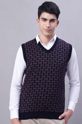 textured acrylic v-neck men's pullover - lavender