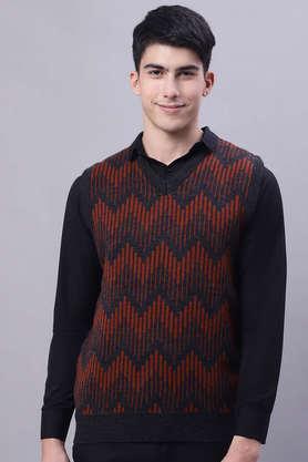 textured acrylic v-neck men's pullover - rust