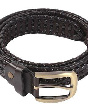 textured belt with buckle closure