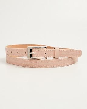 textured belt with buckle closure