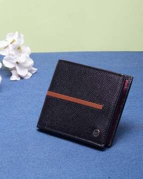 textured bi-fold wallet with metal accent